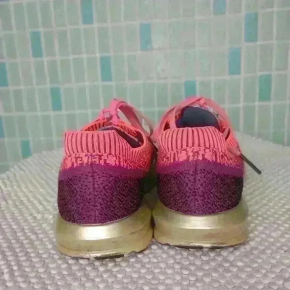 Brooks Women's Levitate 2 Purple/Pink Athletic Running Shoes - Picture 8 of 13